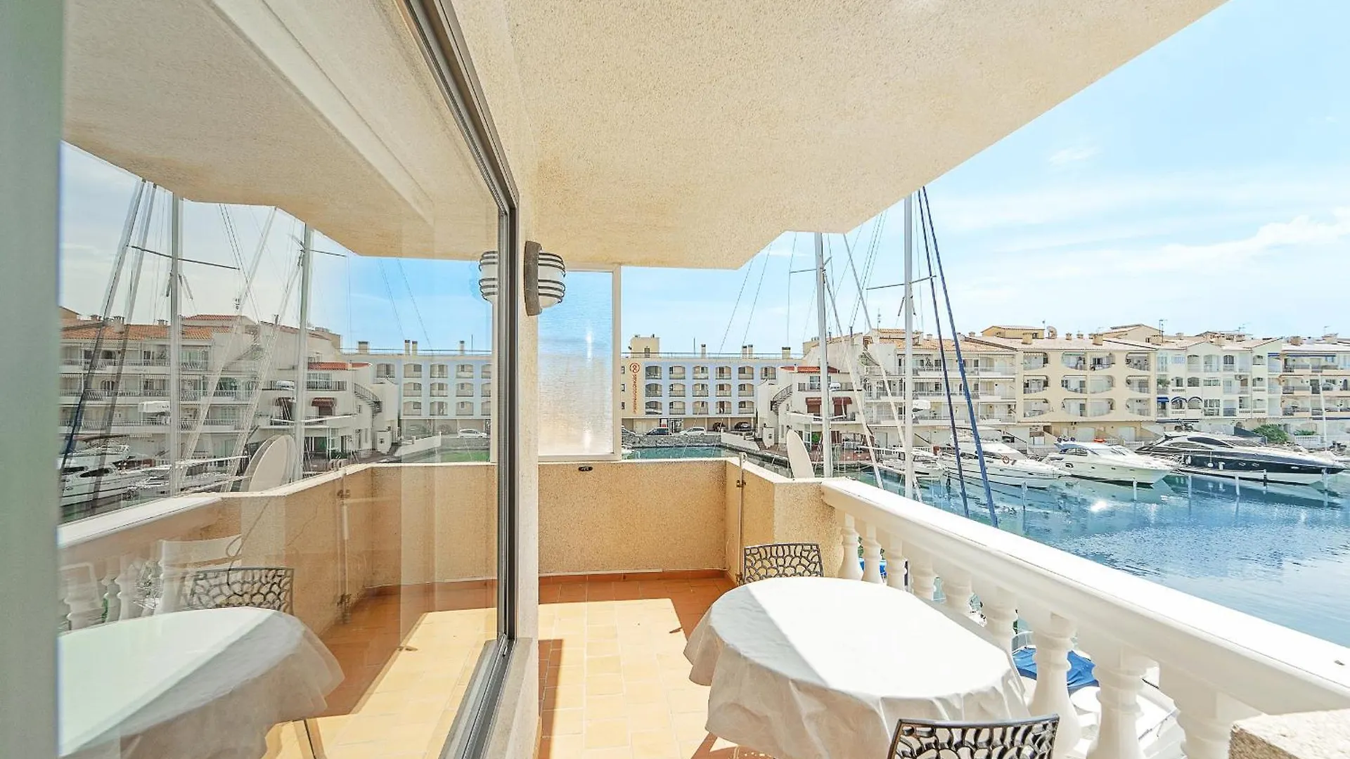 Welcs Apartamento 158 Emp Con Vistas Al Canal Empuriabrava 0*,  Spain
